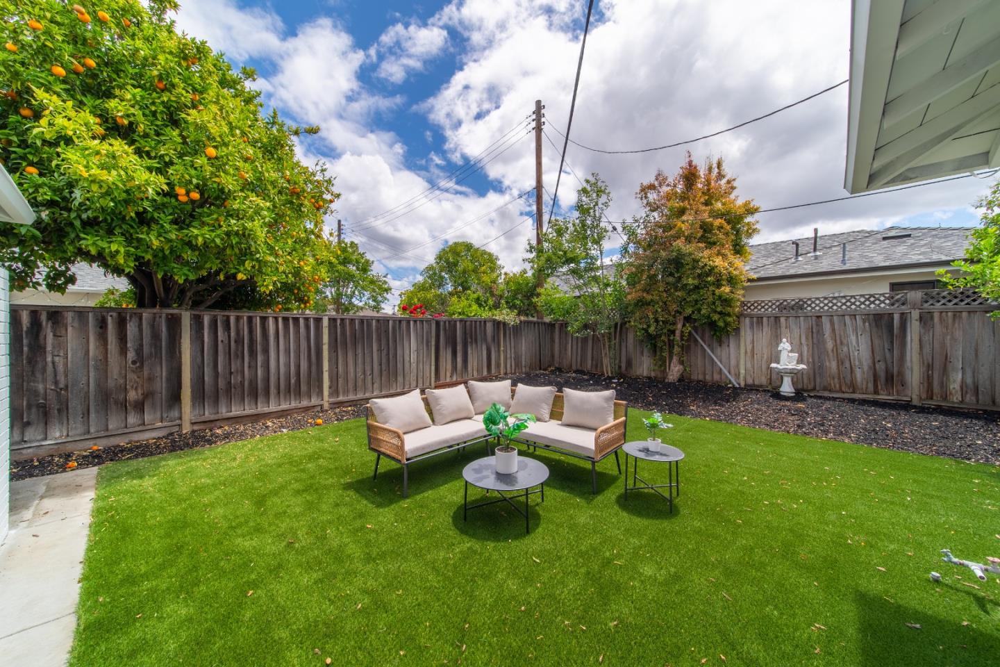 Detail Gallery Image 34 of 44 For 202 E Hemlock Ave, Sunnyvale,  CA 94085 - 3 Beds | 2 Baths