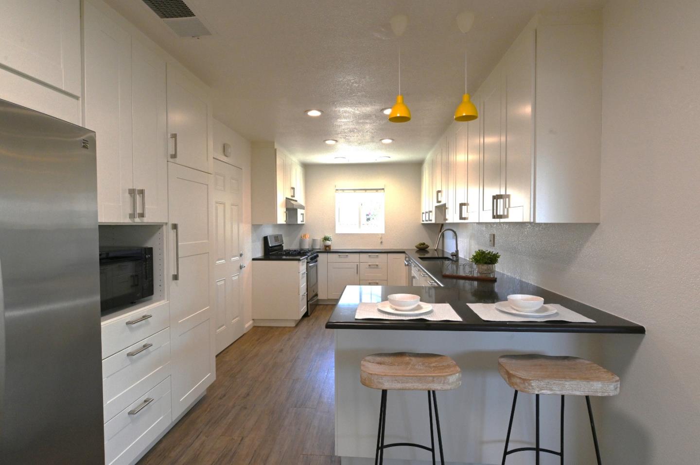 5585 Shana Street, Fremont, California 94538, 3 Bedrooms Bedrooms, ,2 BathroomsBathrooms,Residential,For Sale,5585 Shana Street,ML82007032