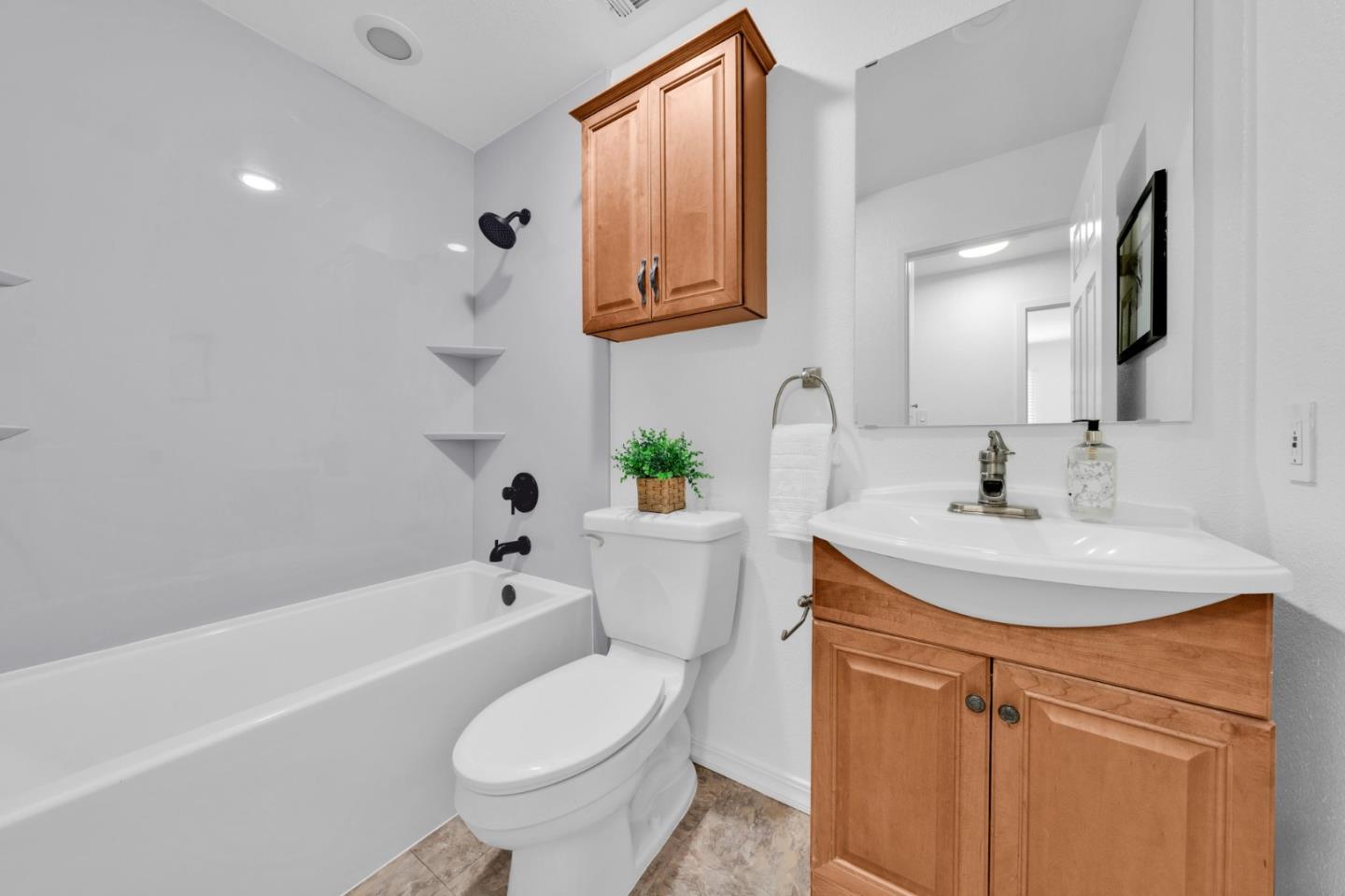 Detail Gallery Image 25 of 36 For 5585 Shana St, Fremont,  CA 94538 - 3 Beds | 2 Baths
