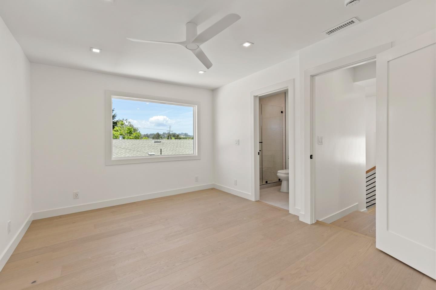 Detail Gallery Image 22 of 27 For 717 Bay Ave, Capitola,  CA 95010 - 3 Beds | 2 Baths