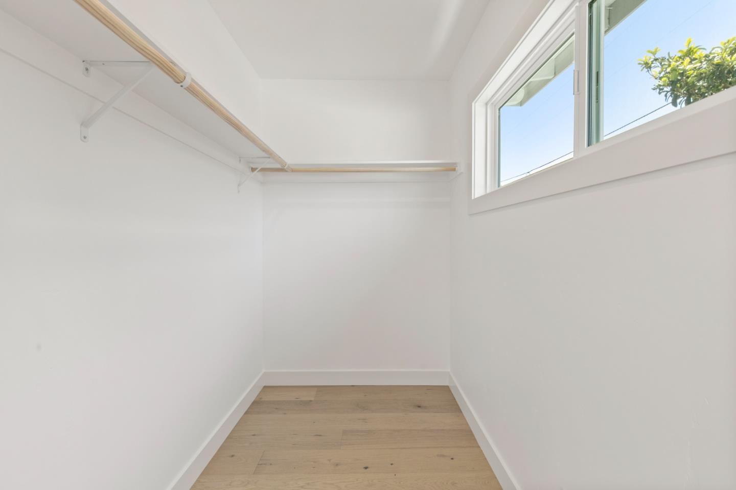 Detail Gallery Image 24 of 27 For 717 Bay Ave, Capitola,  CA 95010 - 3 Beds | 2 Baths