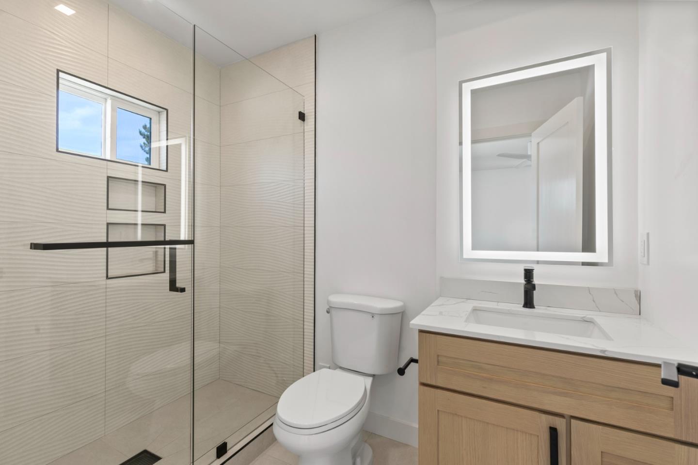 Detail Gallery Image 25 of 27 For 717 Bay Ave, Capitola,  CA 95010 - 3 Beds | 2 Baths