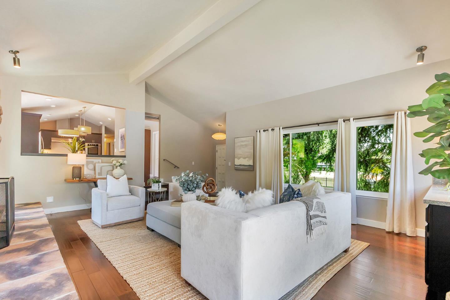 Detail Gallery Image 11 of 62 For 710 Colleen Dr, San Jose,  CA 95123 - 4 Beds | 3 Baths