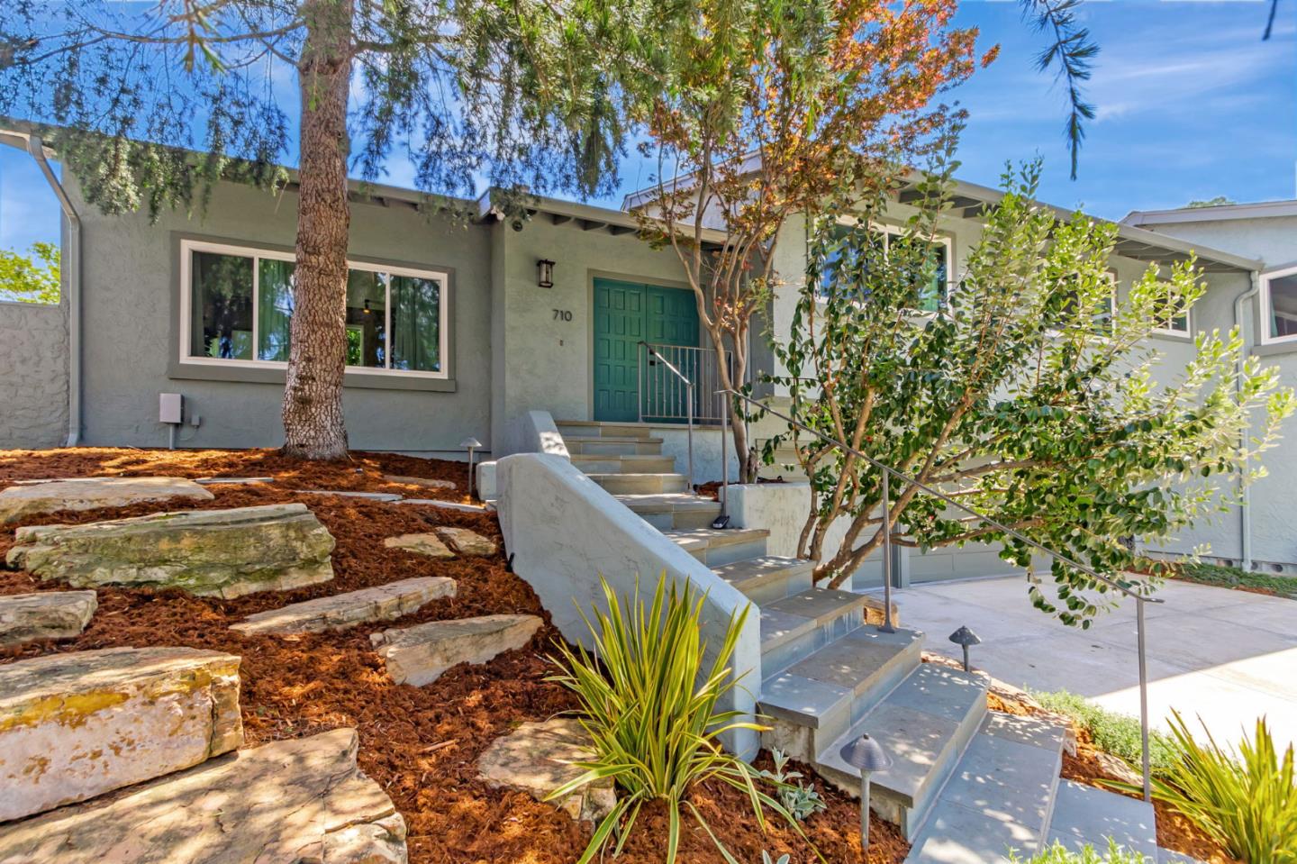 Detail Gallery Image 3 of 62 For 710 Colleen Dr, San Jose,  CA 95123 - 4 Beds | 3 Baths