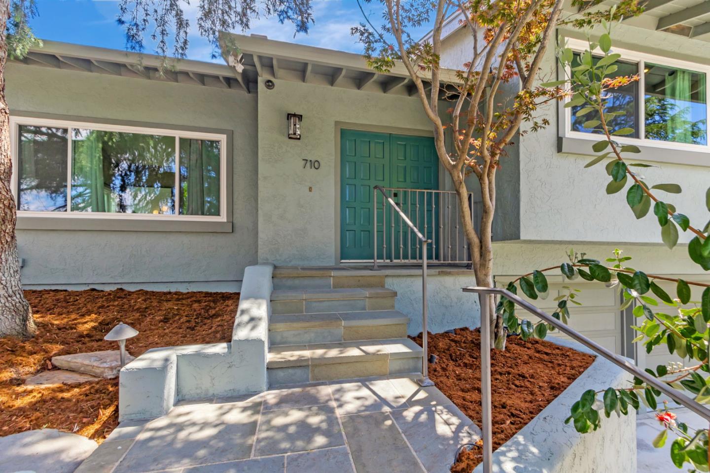 Detail Gallery Image 4 of 62 For 710 Colleen Dr, San Jose,  CA 95123 - 4 Beds | 3 Baths