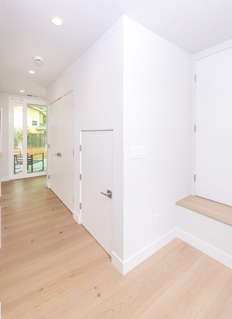 Detail Gallery Image 10 of 62 For 355 30th Ave, Santa Cruz,  CA 95062 - 4 Beds | 3/1 Baths