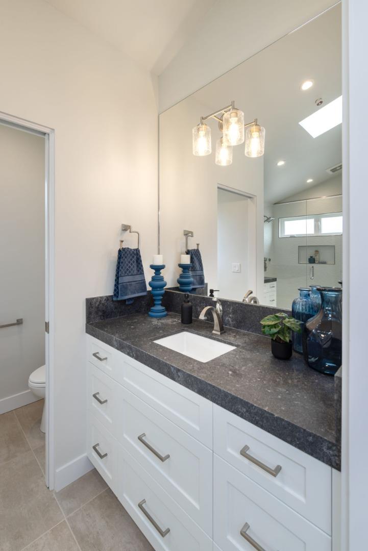 Detail Gallery Image 26 of 62 For 355 30th Ave, Santa Cruz,  CA 95062 - 4 Beds | 3/1 Baths