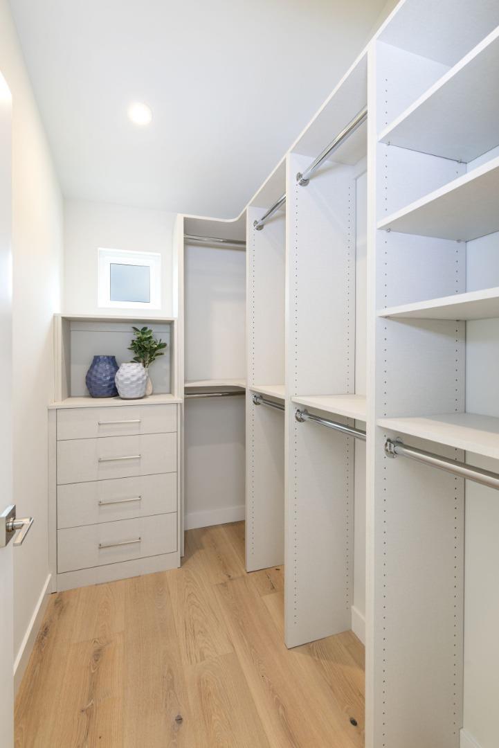 Detail Gallery Image 28 of 62 For 355 30th Ave, Santa Cruz,  CA 95062 - 4 Beds | 3/1 Baths