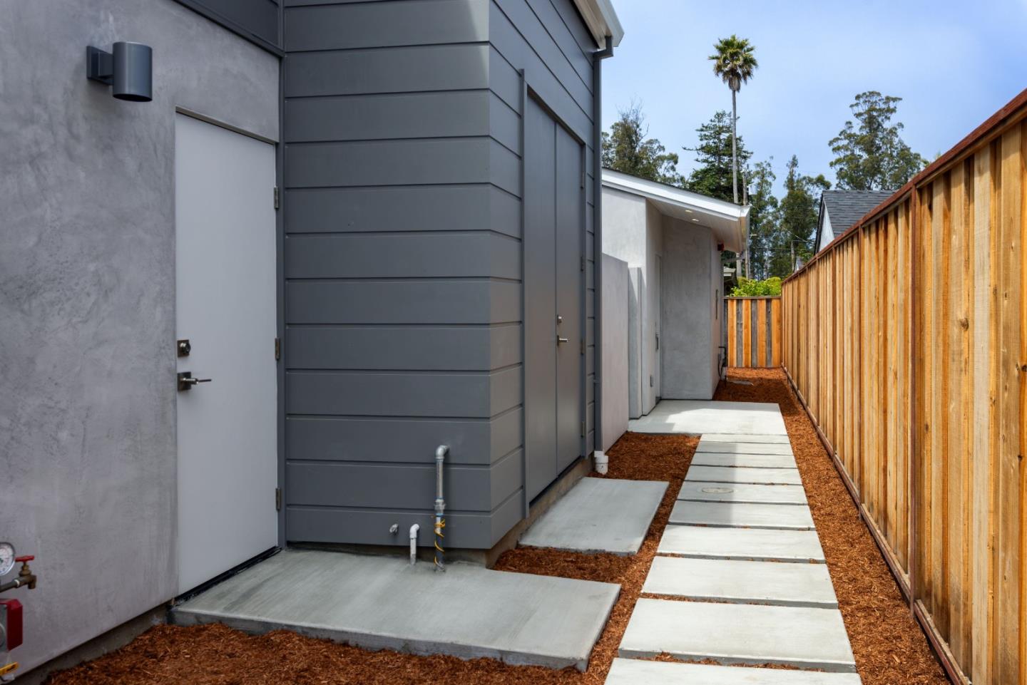 Detail Gallery Image 29 of 62 For 355 30th Ave, Santa Cruz,  CA 95062 - 4 Beds | 3/1 Baths