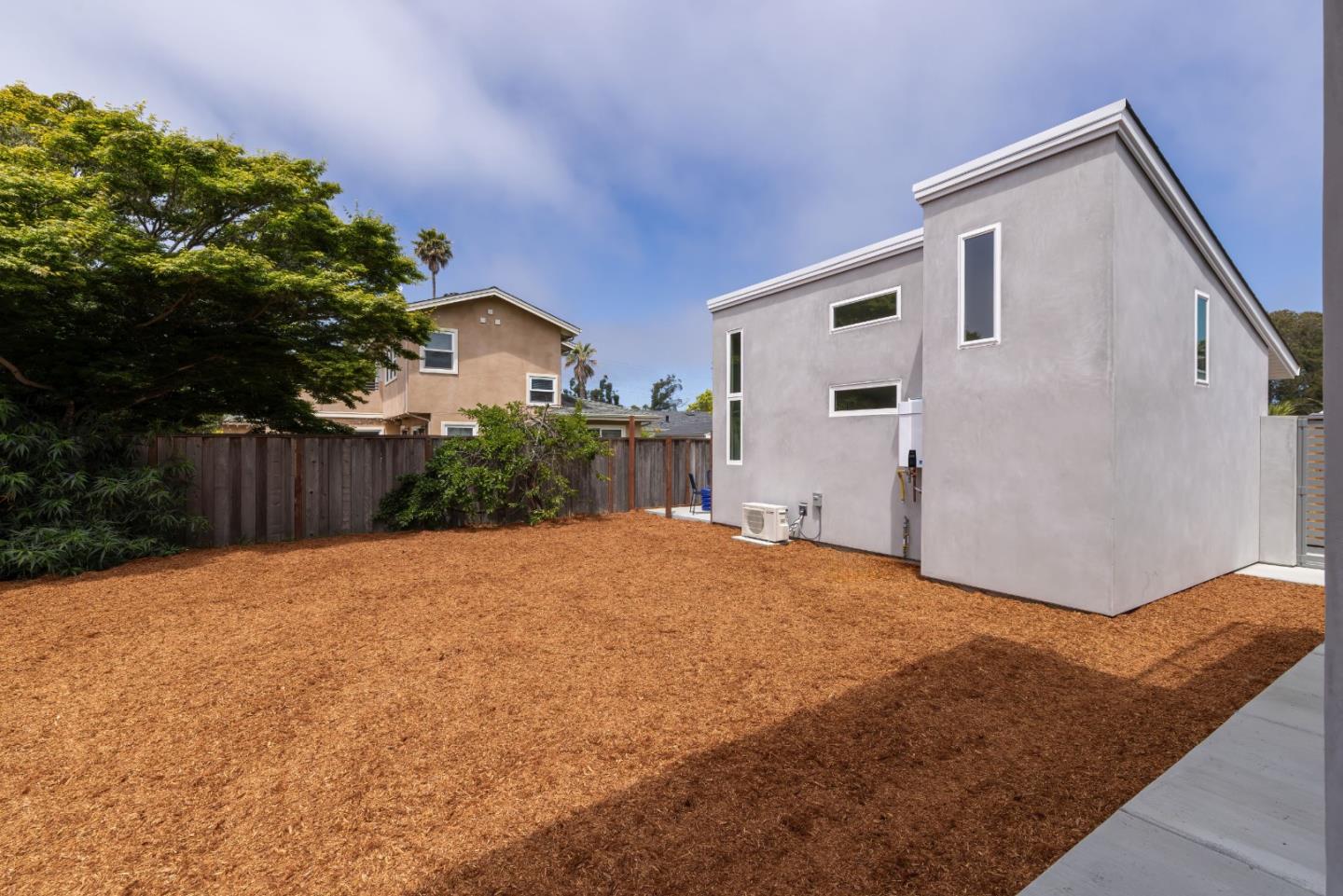 Detail Gallery Image 32 of 62 For 355 30th Ave, Santa Cruz,  CA 95062 - 4 Beds | 3/1 Baths