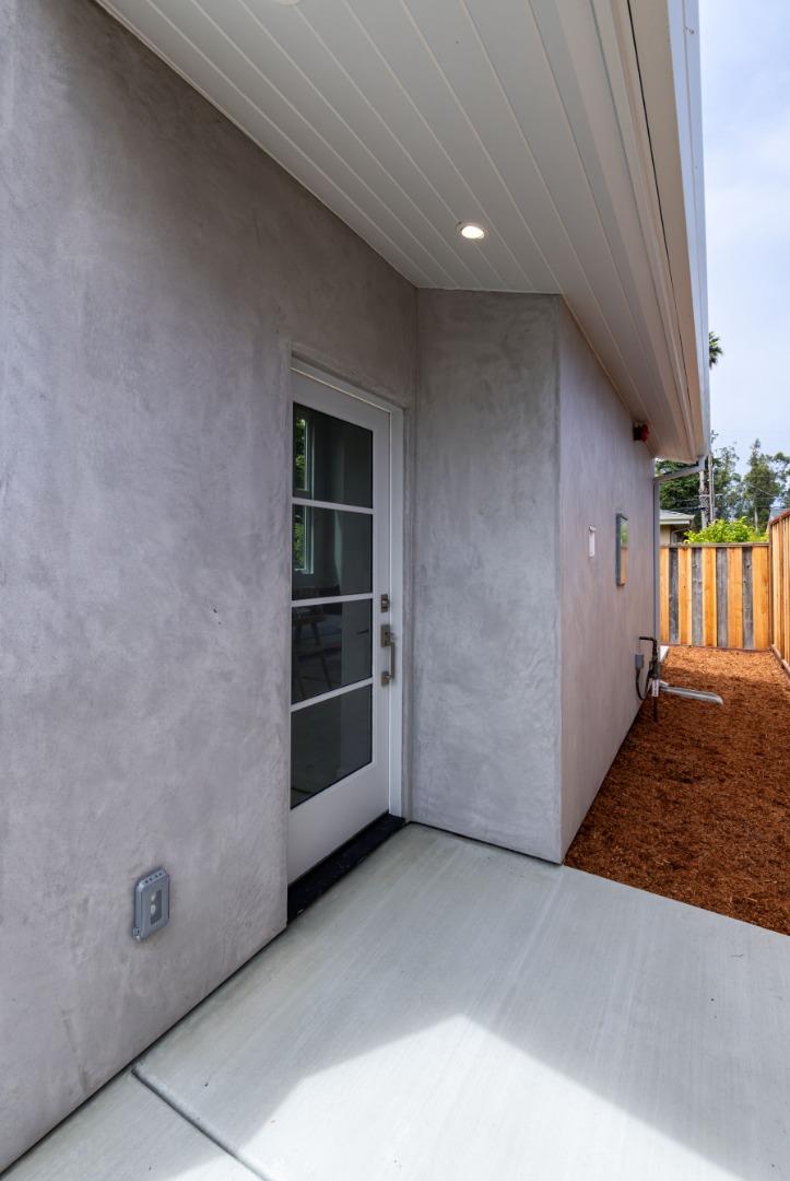Detail Gallery Image 35 of 62 For 355 30th Ave, Santa Cruz,  CA 95062 - 4 Beds | 3/1 Baths
