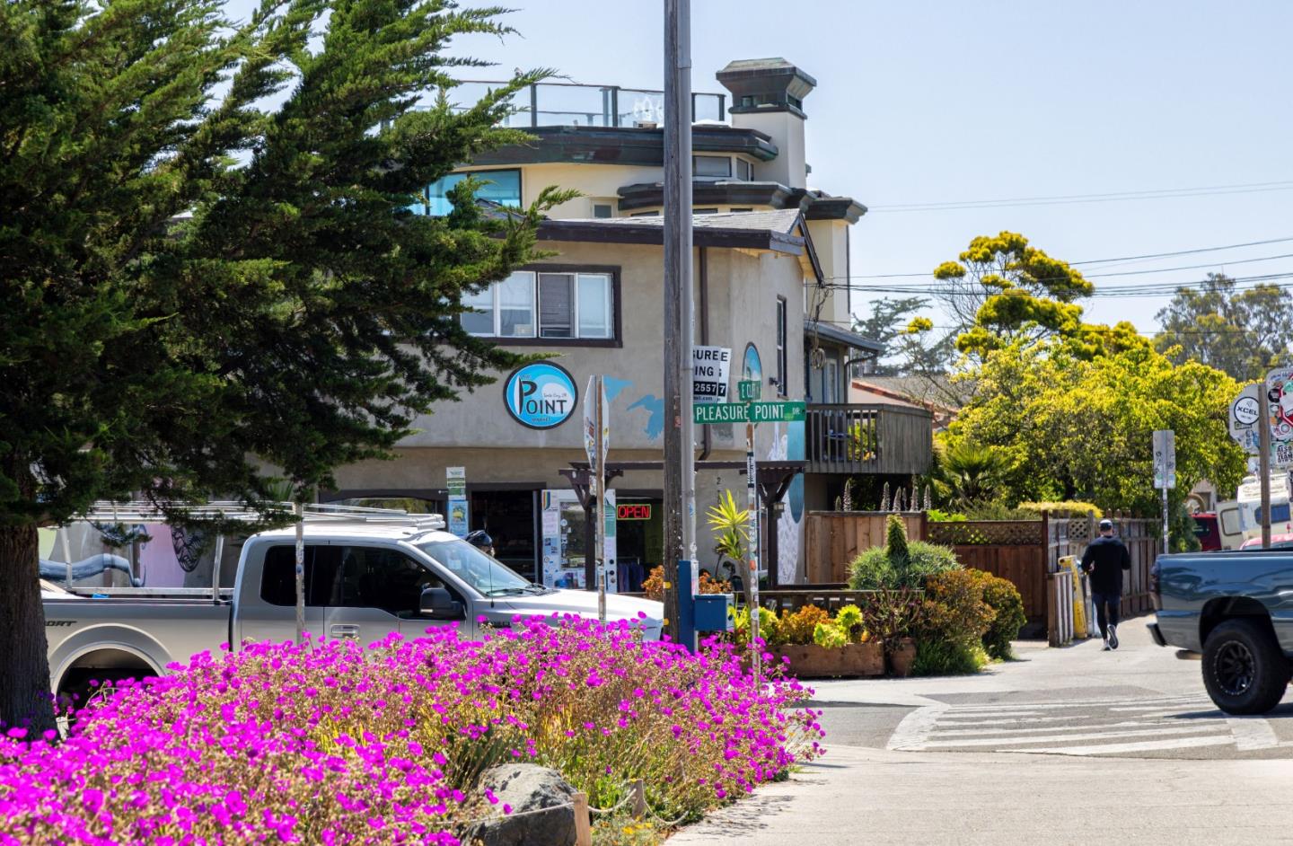 Detail Gallery Image 56 of 62 For 355 30th Ave, Santa Cruz,  CA 95062 - 4 Beds | 3/1 Baths