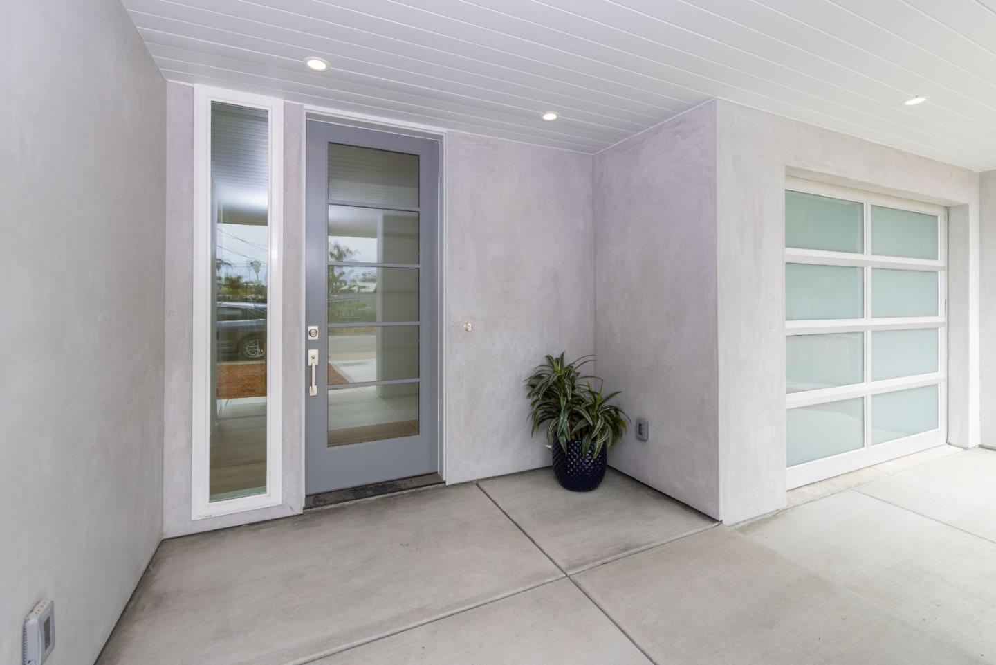 Detail Gallery Image 7 of 62 For 355 30th Ave, Santa Cruz,  CA 95062 - 4 Beds | 3/1 Baths