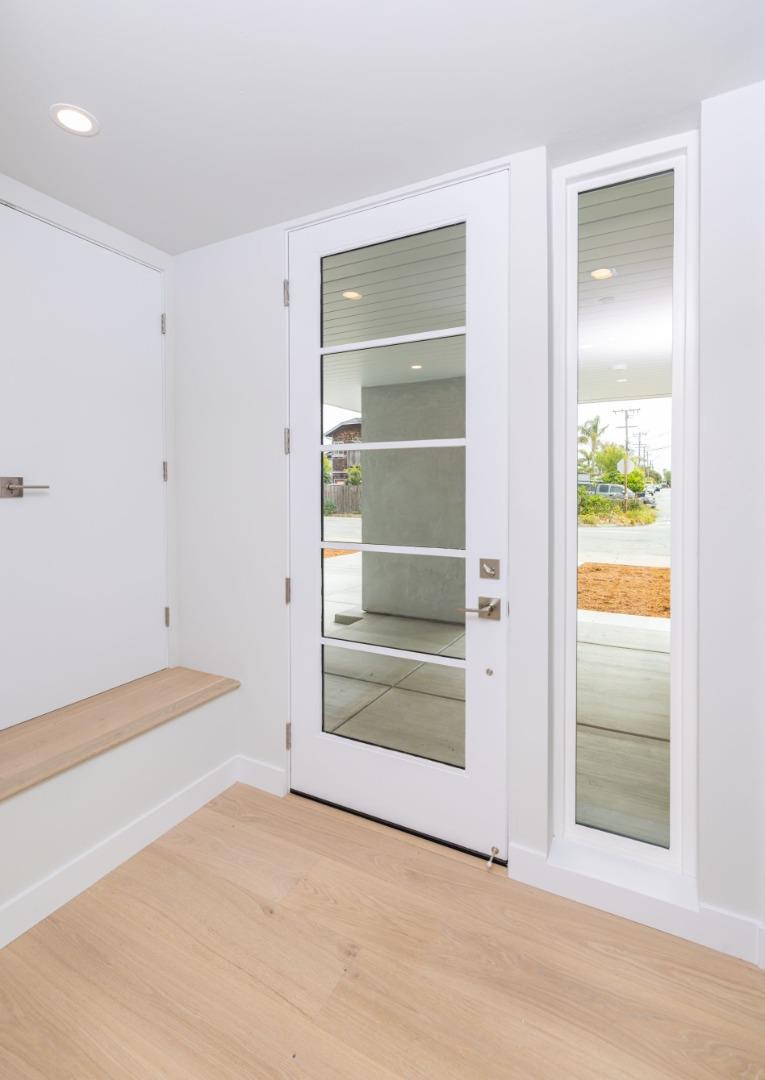 Detail Gallery Image 8 of 62 For 355 30th Ave, Santa Cruz,  CA 95062 - 4 Beds | 3/1 Baths
