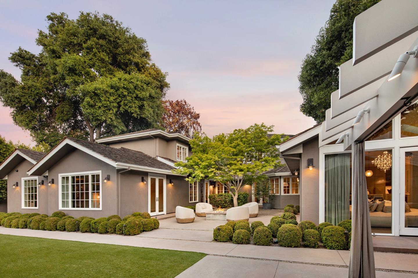 Detail Gallery Image 19 of 28 For 1661 University Ave, Palo Alto,  CA 94301 - 4 Beds | 4/2 Baths