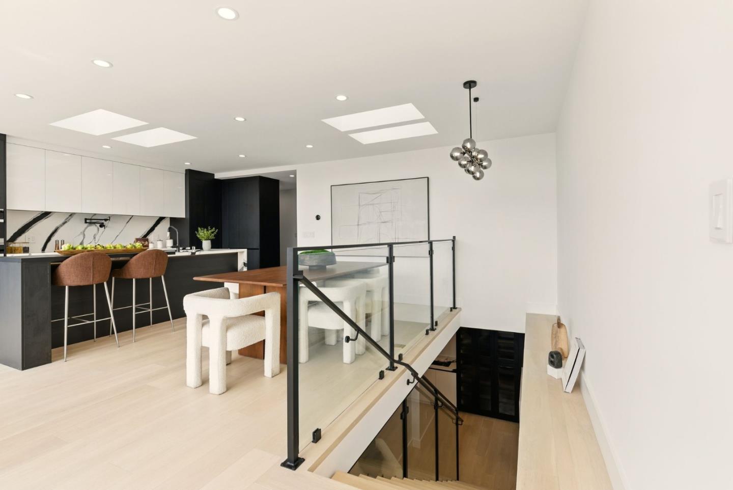 Detail Gallery Image 17 of 67 For 1756 14th Ave, San Francisco,  CA 94122 - 4 Beds | 4/1 Baths