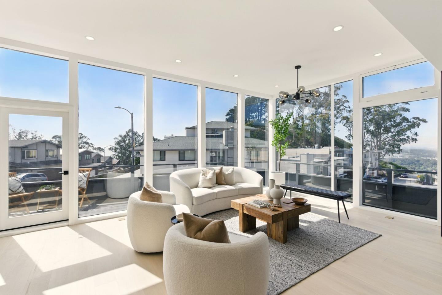 Detail Gallery Image 2 of 67 For 1756 14th Ave, San Francisco,  CA 94122 - 4 Beds | 4/1 Baths