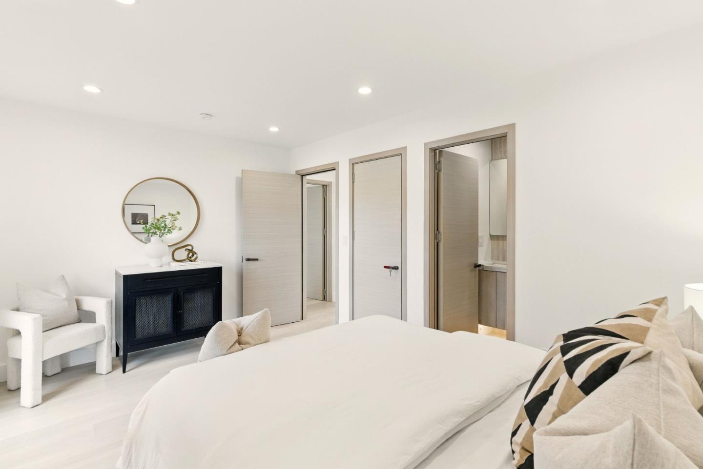Detail Gallery Image 32 of 67 For 1756 14th Ave, San Francisco,  CA 94122 - 4 Beds | 4/1 Baths