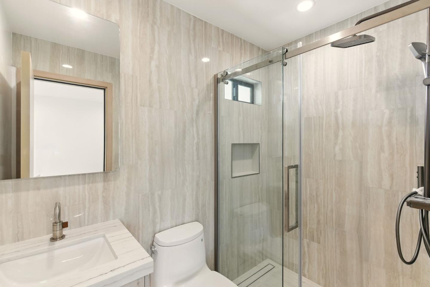 Detail Gallery Image 33 of 67 For 1756 14th Ave, San Francisco,  CA 94122 - 4 Beds | 4/1 Baths