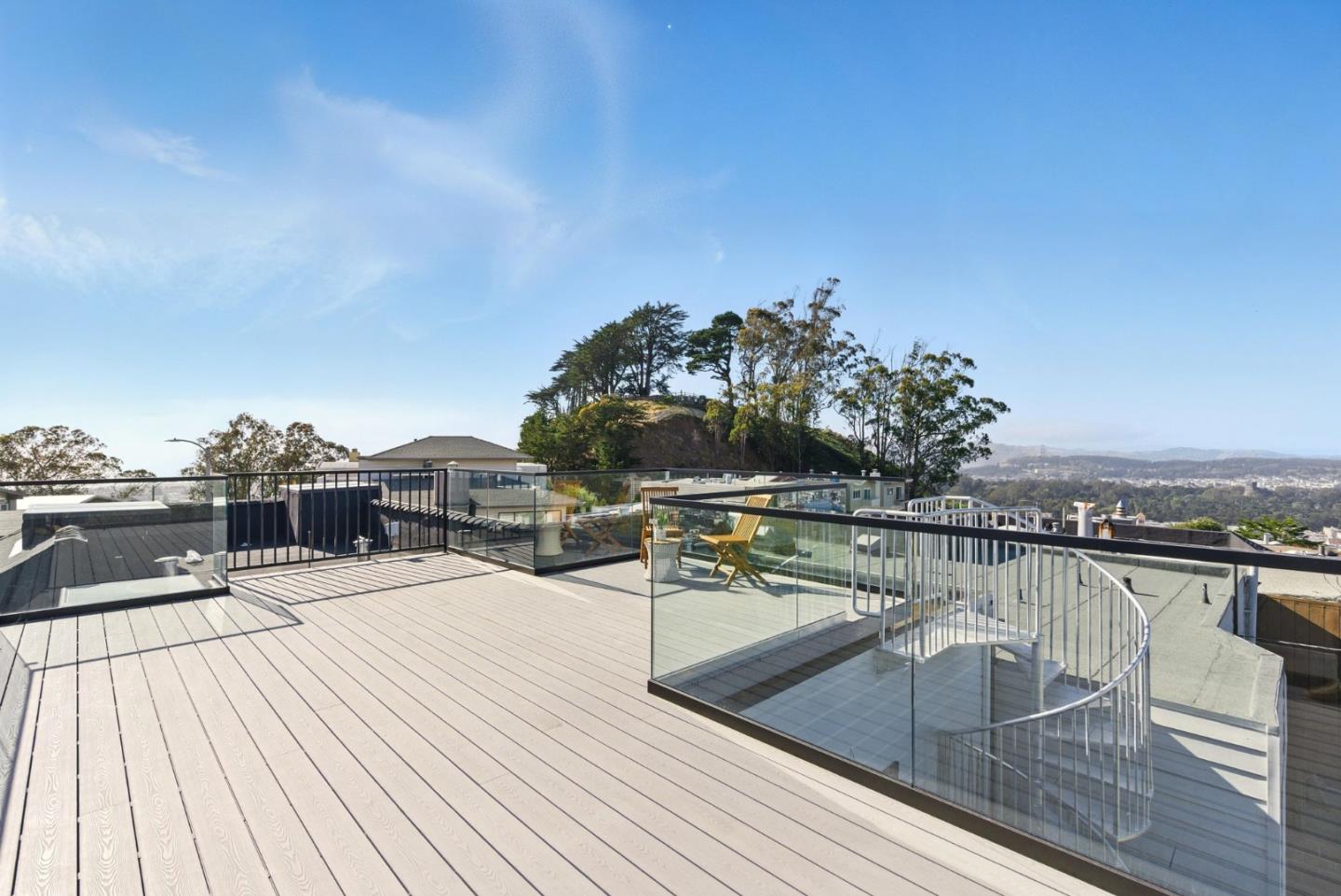 Detail Gallery Image 38 of 67 For 1756 14th Ave, San Francisco,  CA 94122 - 4 Beds | 4/1 Baths