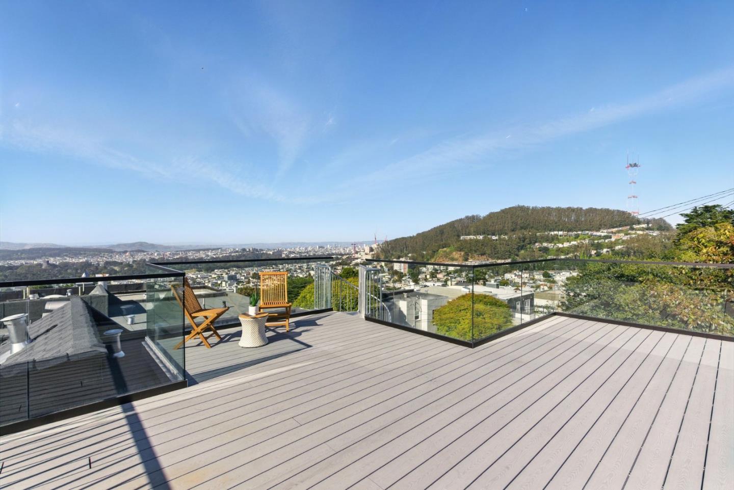Detail Gallery Image 39 of 67 For 1756 14th Ave, San Francisco,  CA 94122 - 4 Beds | 4/1 Baths