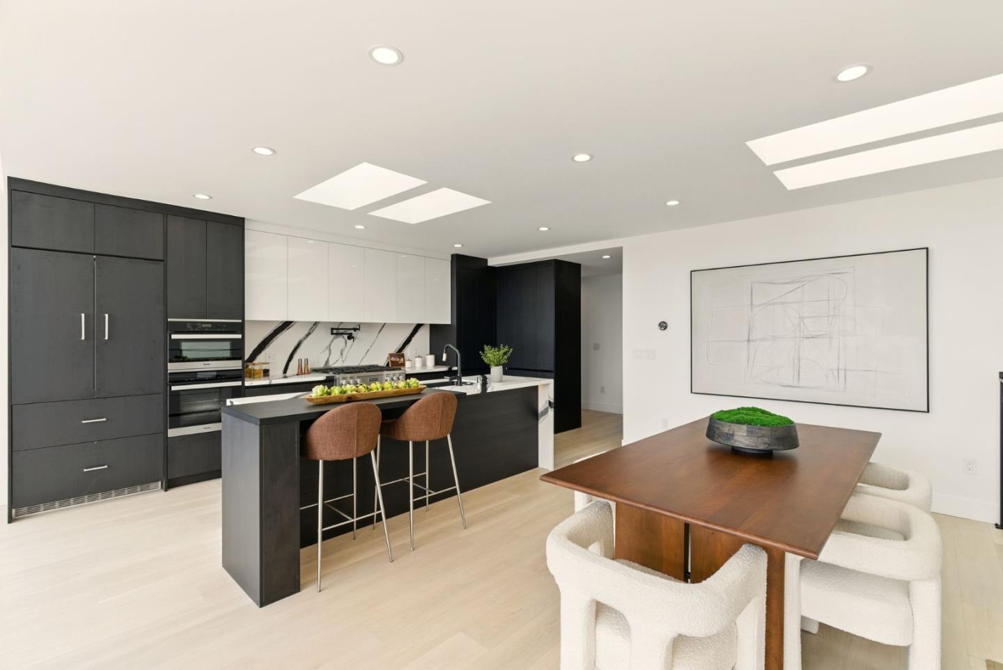Detail Gallery Image 8 of 67 For 1756 14th Ave, San Francisco,  CA 94122 - 4 Beds | 4/1 Baths