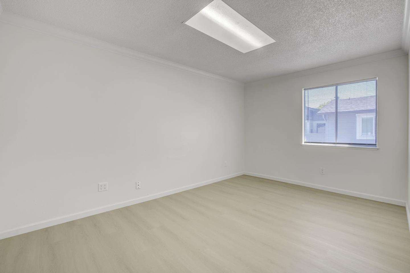 Detail Gallery Image 14 of 29 For 559 Groth Pl, San Jose,  CA 95111 - 3 Beds | 1 Baths