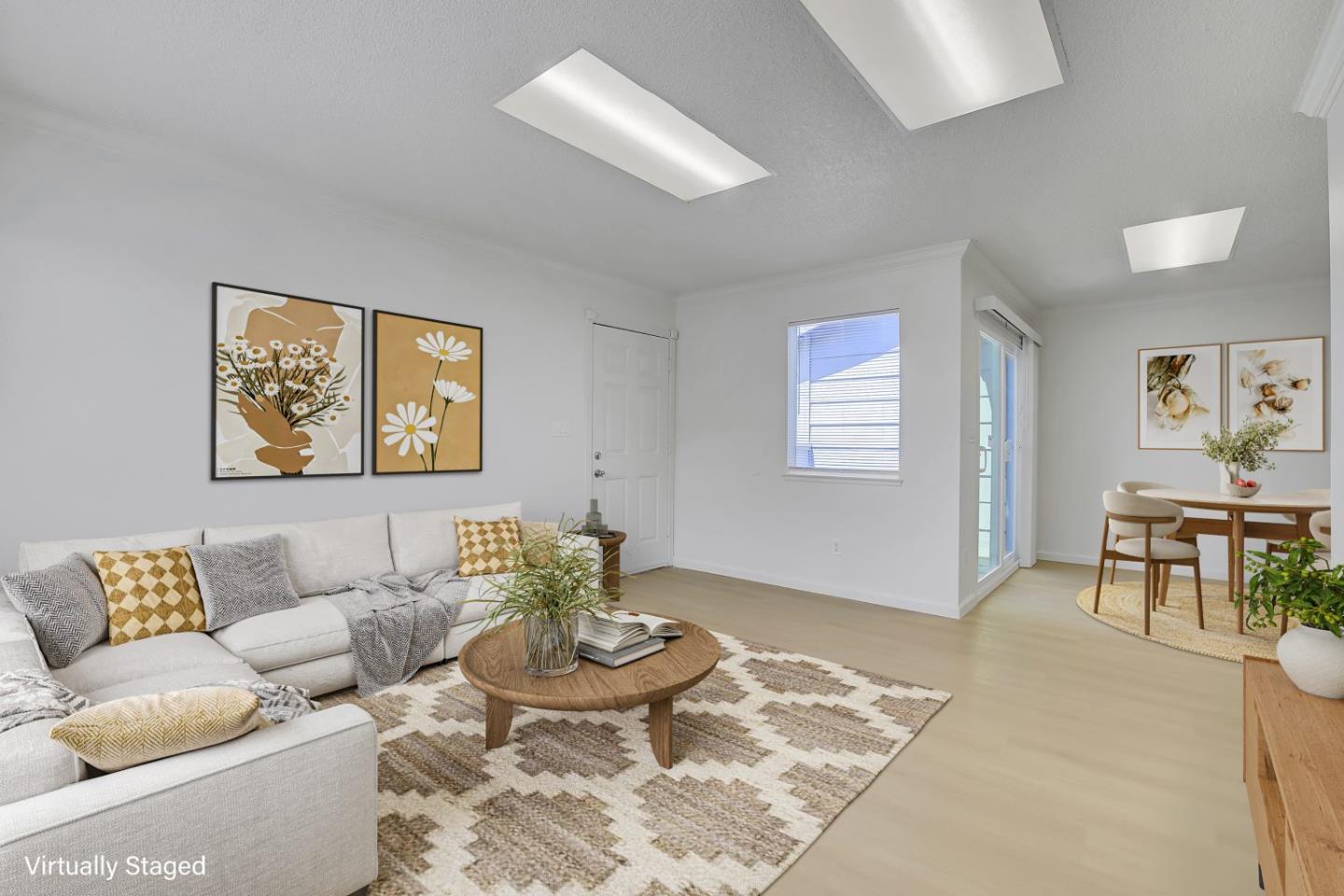Detail Gallery Image 2 of 29 For 559 Groth Pl, San Jose,  CA 95111 - 3 Beds | 1 Baths