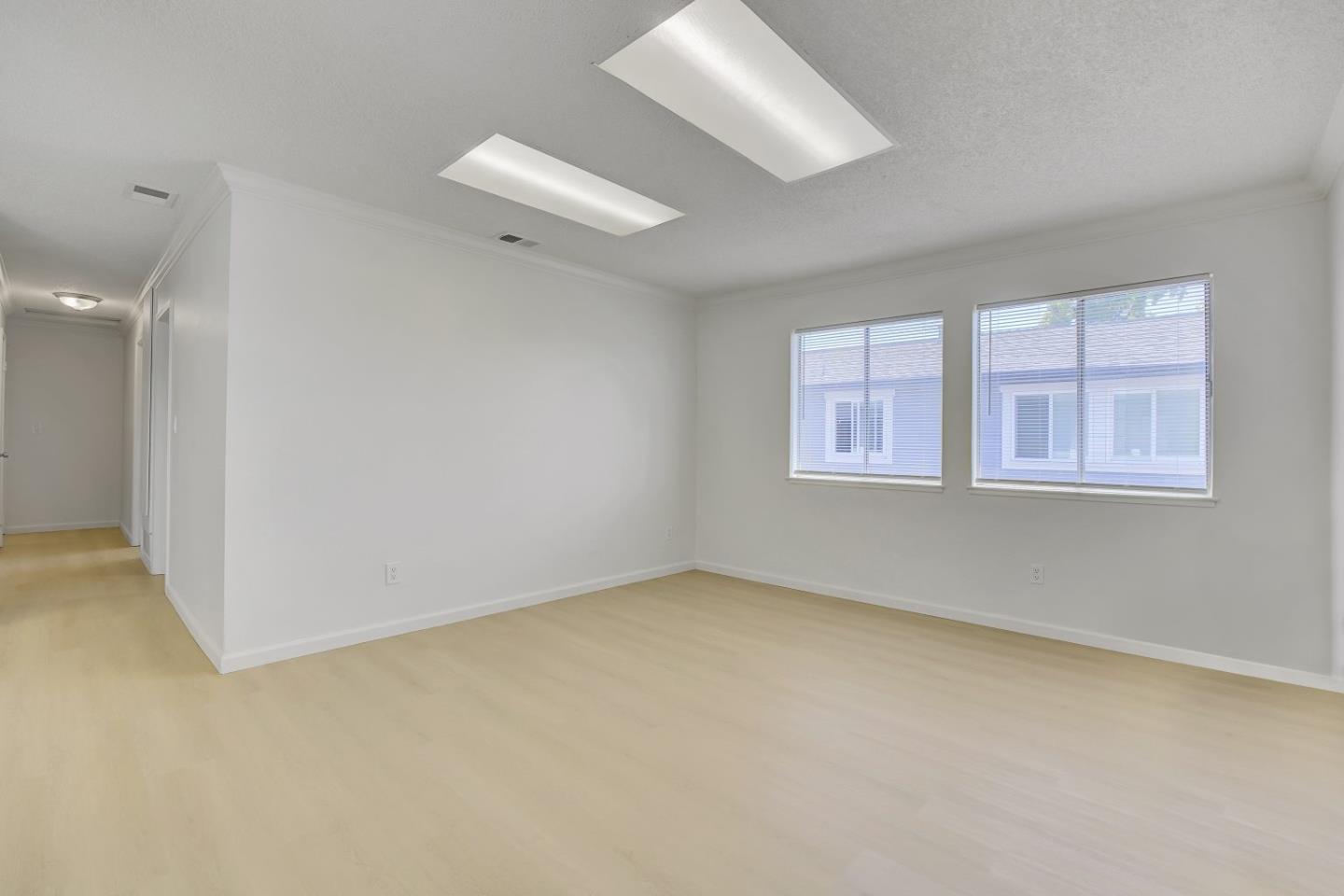 Detail Gallery Image 5 of 29 For 559 Groth Pl, San Jose,  CA 95111 - 3 Beds | 1 Baths