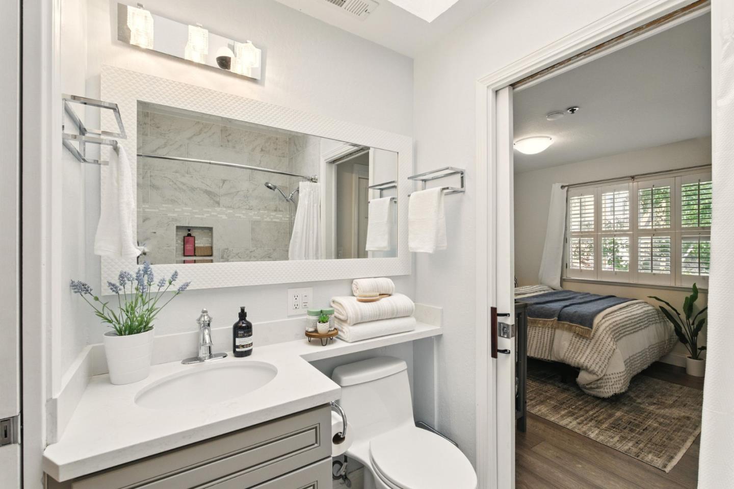 Detail Gallery Image 28 of 60 For 470 Gabilan St #4,  Los Altos,  CA 94022 - 2 Beds | 1/1 Baths