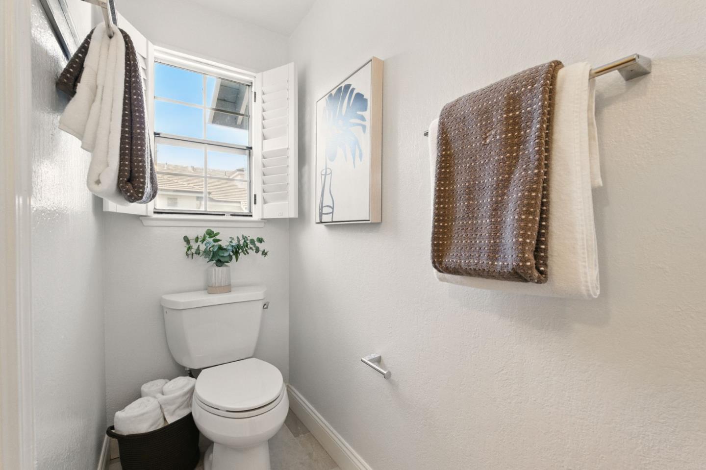 Detail Gallery Image 37 of 60 For 470 Gabilan St #4,  Los Altos,  CA 94022 - 2 Beds | 1/1 Baths
