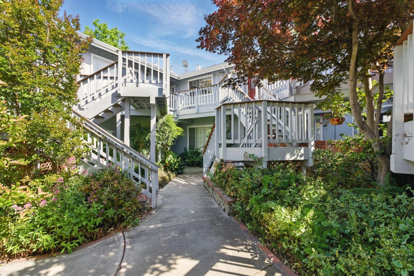 Detail Gallery Image 47 of 60 For 470 Gabilan St #4,  Los Altos,  CA 94022 - 2 Beds | 1/1 Baths