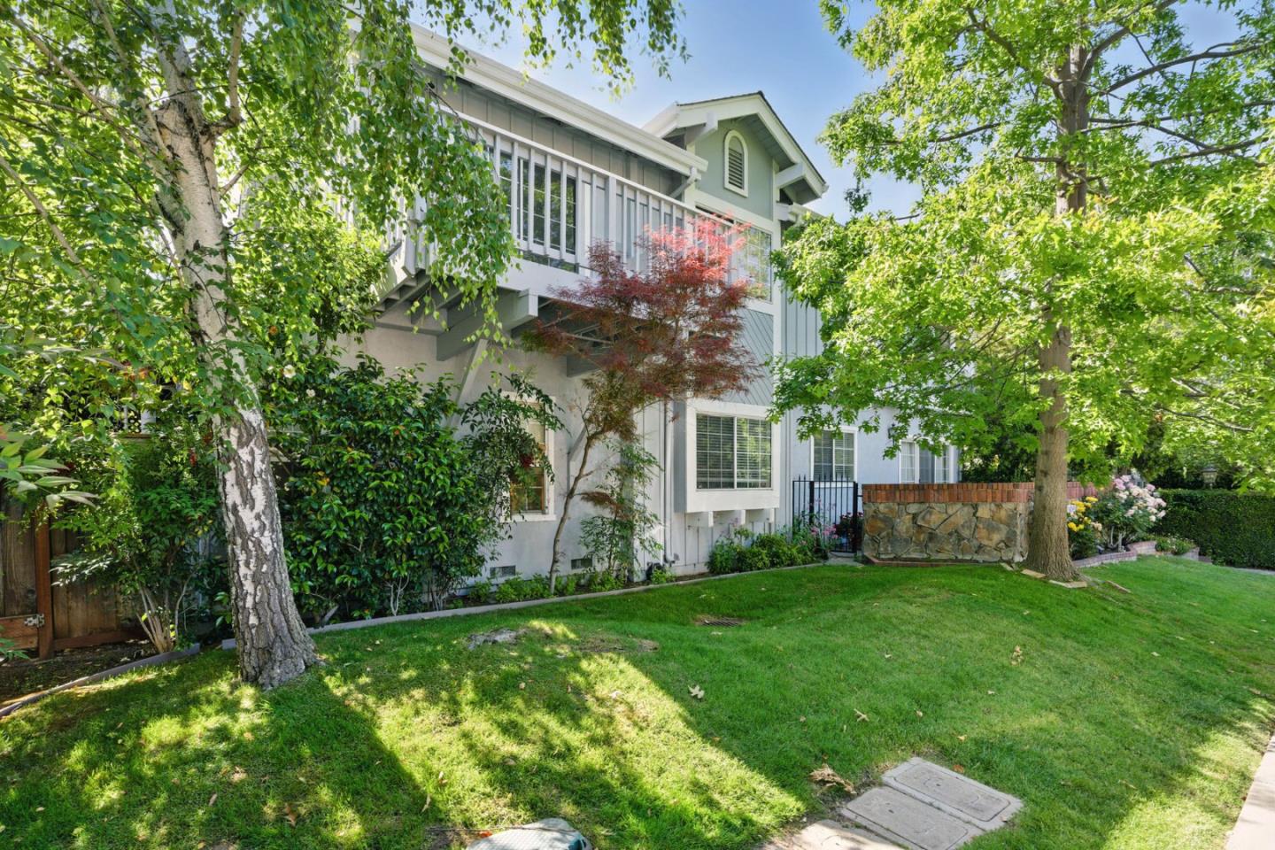 Detail Gallery Image 50 of 60 For 470 Gabilan St #4,  Los Altos,  CA 94022 - 2 Beds | 1/1 Baths