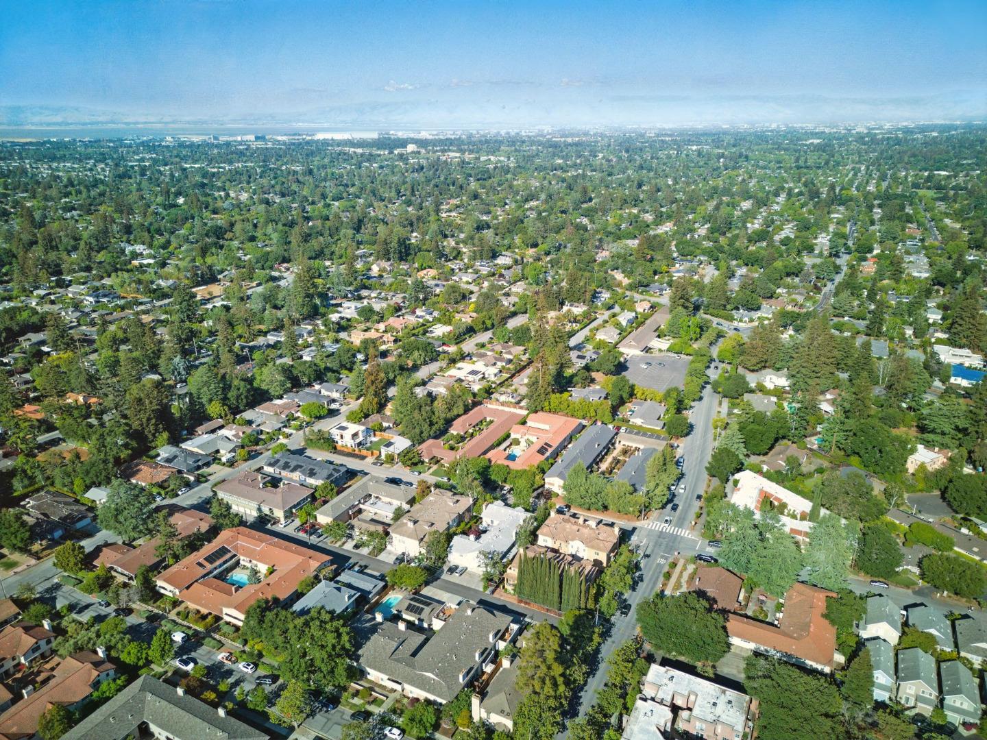 Detail Gallery Image 56 of 60 For 470 Gabilan St #4,  Los Altos,  CA 94022 - 2 Beds | 1/1 Baths