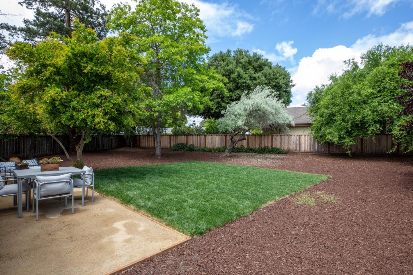 Detail Gallery Image 12 of 16 For 3079 Waverley St, Palo Alto,  CA 94306 - 3 Beds | 1 Baths