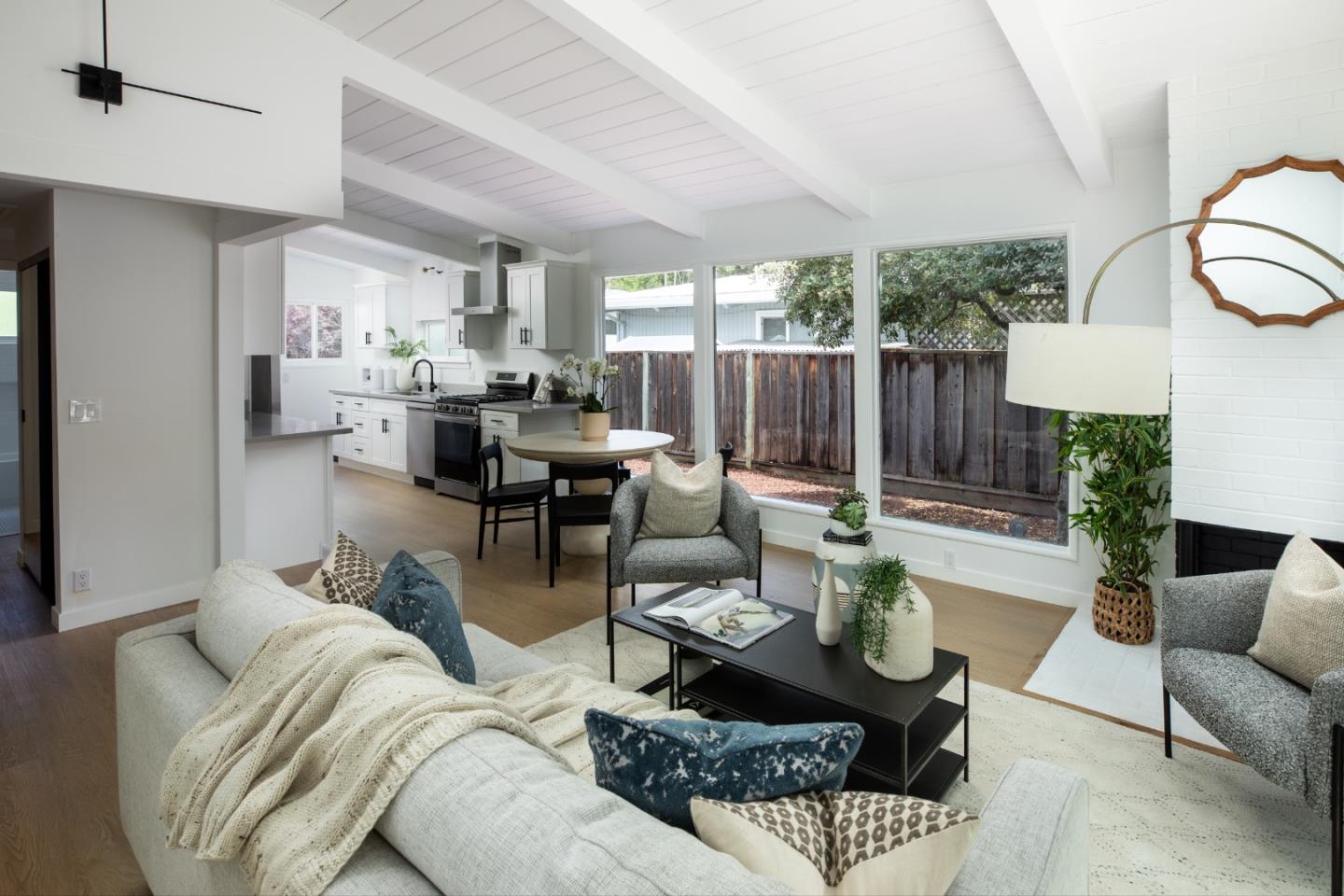 Detail Gallery Image 5 of 16 For 3079 Waverley St, Palo Alto,  CA 94306 - 3 Beds | 1 Baths