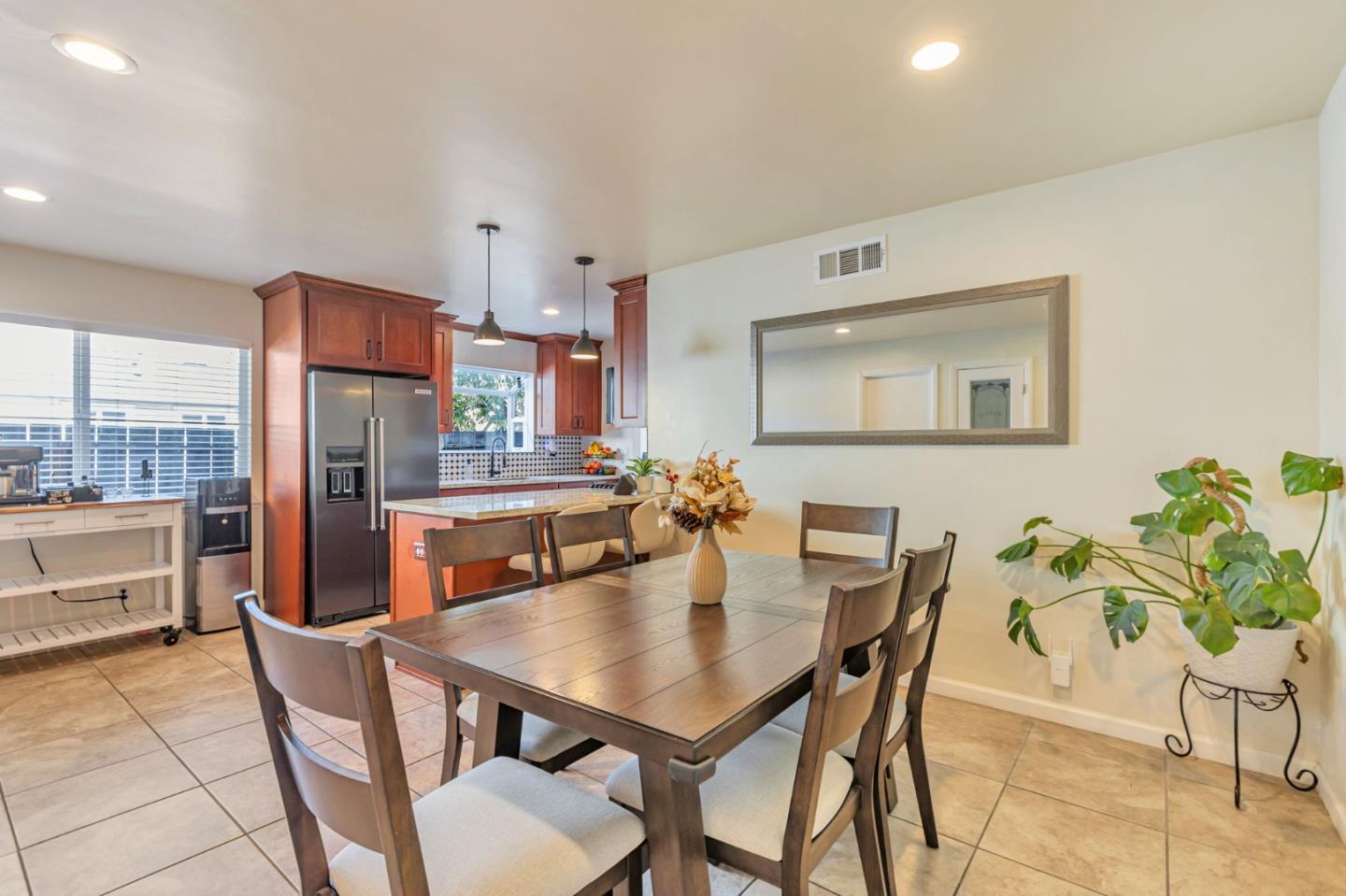 Detail Gallery Image 17 of 56 For 342 Swaps Dr, San Jose,  CA 95111 - 3 Beds | 2 Baths
