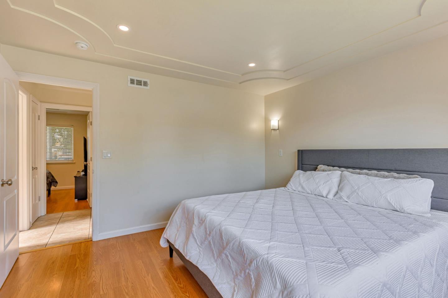 Detail Gallery Image 29 of 56 For 342 Swaps Dr, San Jose,  CA 95111 - 3 Beds | 2 Baths