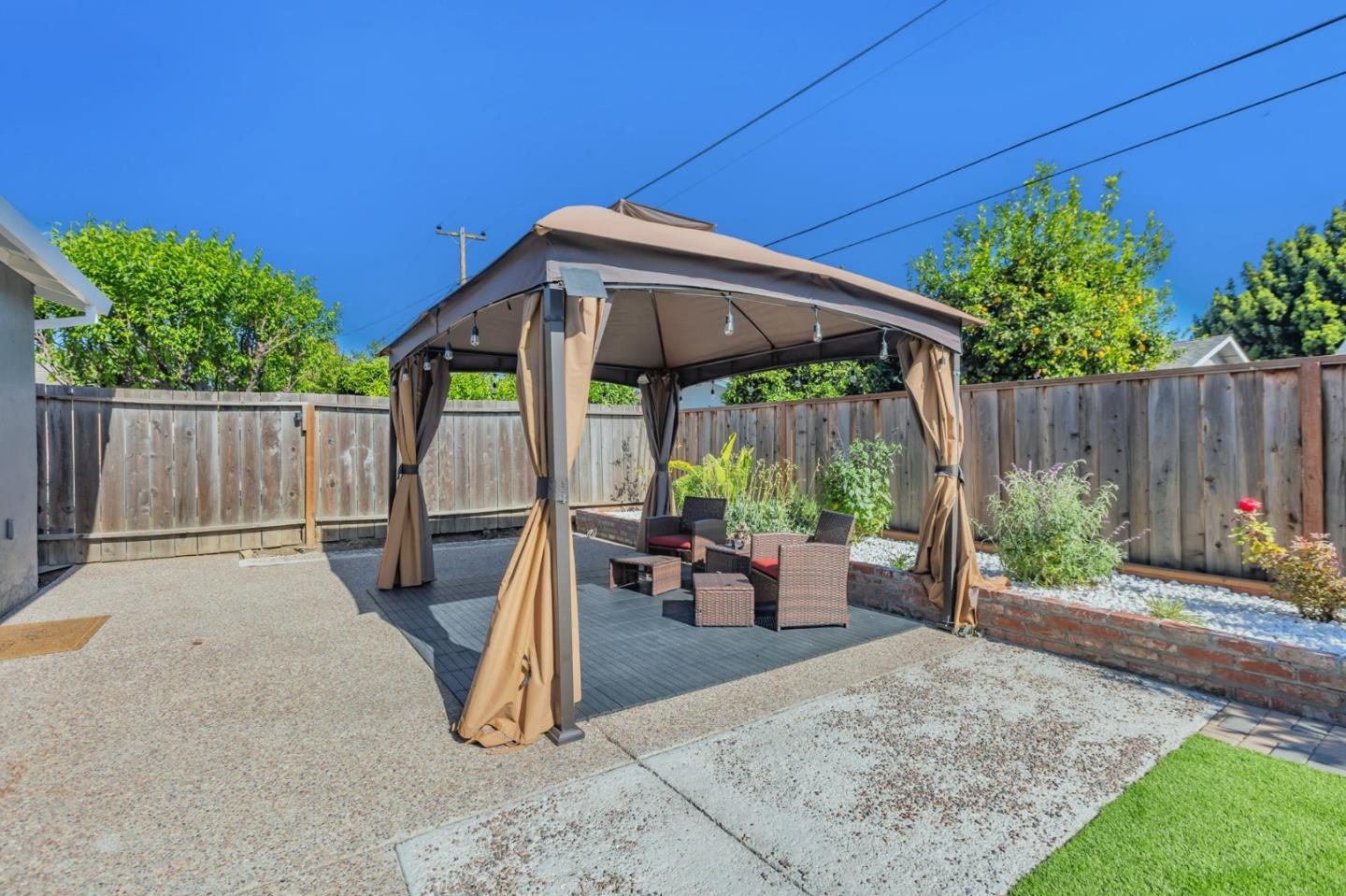 Detail Gallery Image 33 of 56 For 342 Swaps Dr, San Jose,  CA 95111 - 3 Beds | 2 Baths