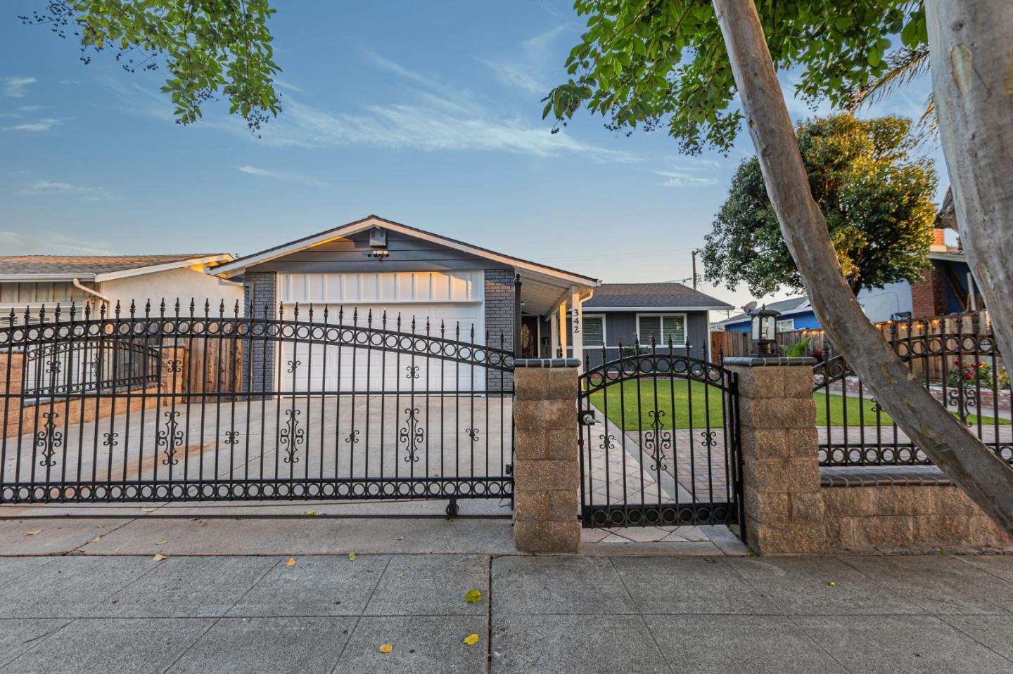 Detail Gallery Image 39 of 56 For 342 Swaps Dr, San Jose,  CA 95111 - 3 Beds | 2 Baths