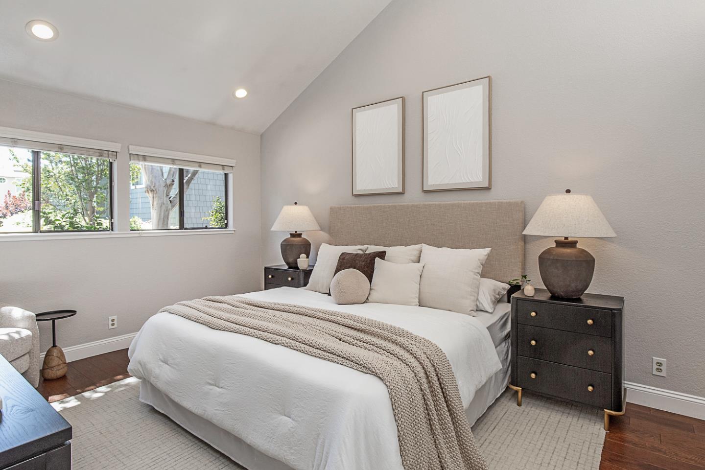 Detail Gallery Image 12 of 24 For 2080 Marich Way #8,  Mountain View,  CA 94040 - 3 Beds | 2 Baths
