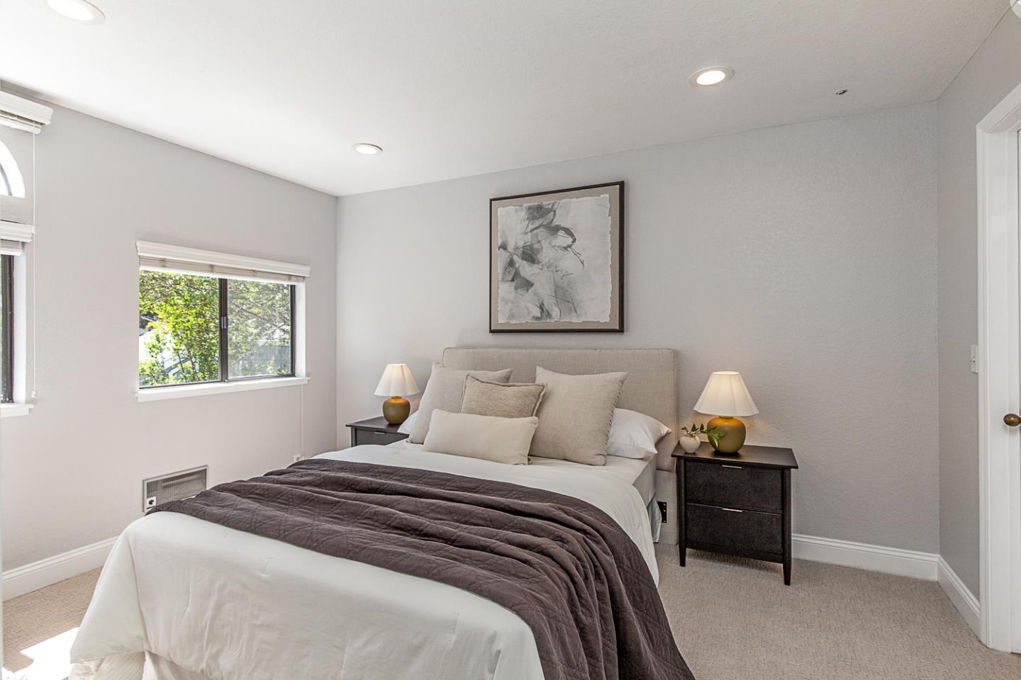 Detail Gallery Image 16 of 24 For 2080 Marich Way #8,  Mountain View,  CA 94040 - 3 Beds | 2 Baths