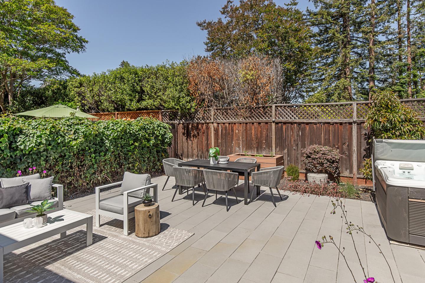 Detail Gallery Image 20 of 24 For 2080 Marich Way #8,  Mountain View,  CA 94040 - 3 Beds | 2 Baths