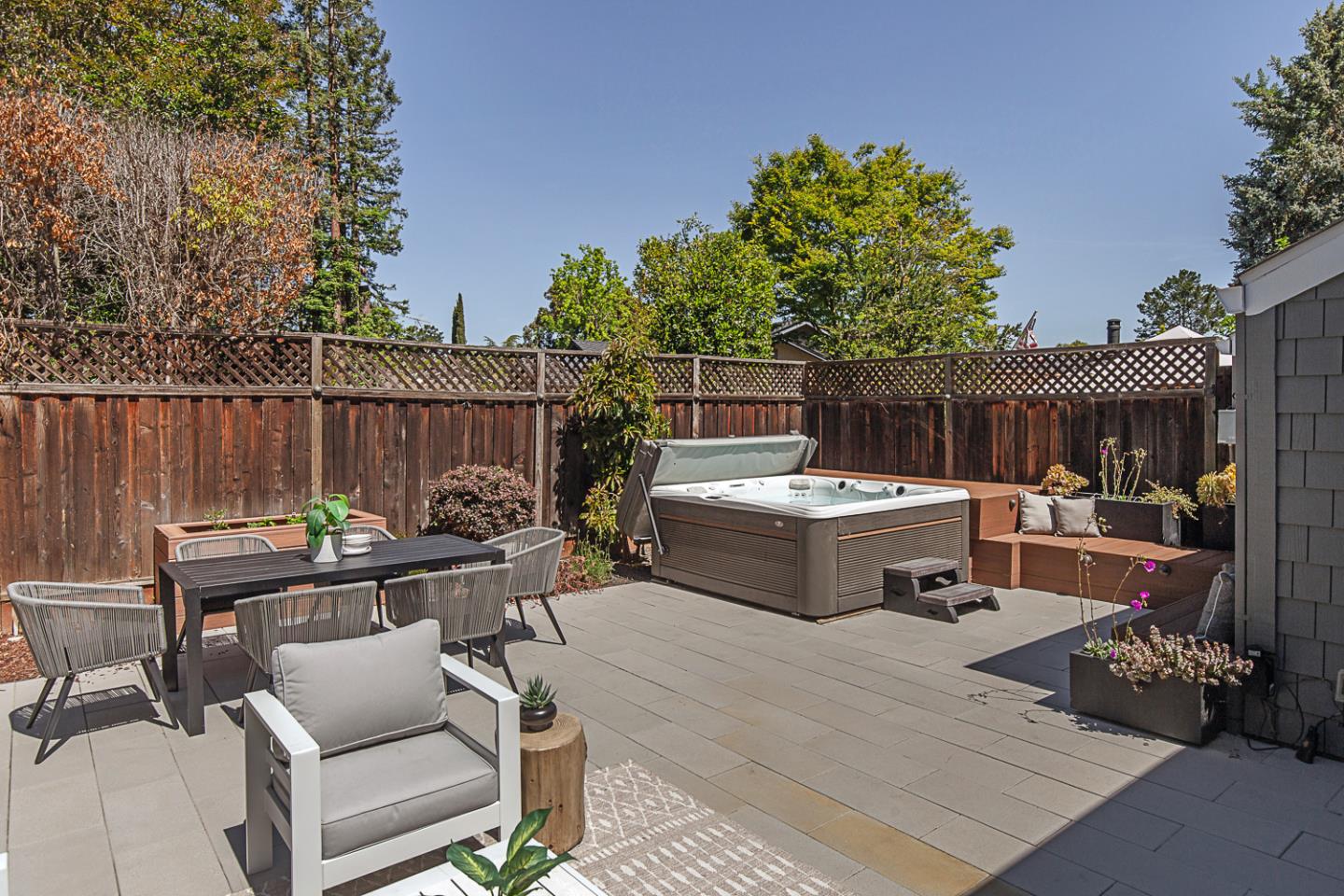 Detail Gallery Image 21 of 24 For 2080 Marich Way #8,  Mountain View,  CA 94040 - 3 Beds | 2 Baths
