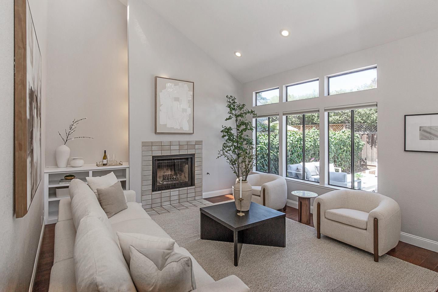 Detail Gallery Image 3 of 24 For 2080 Marich Way #8,  Mountain View,  CA 94040 - 3 Beds | 2 Baths