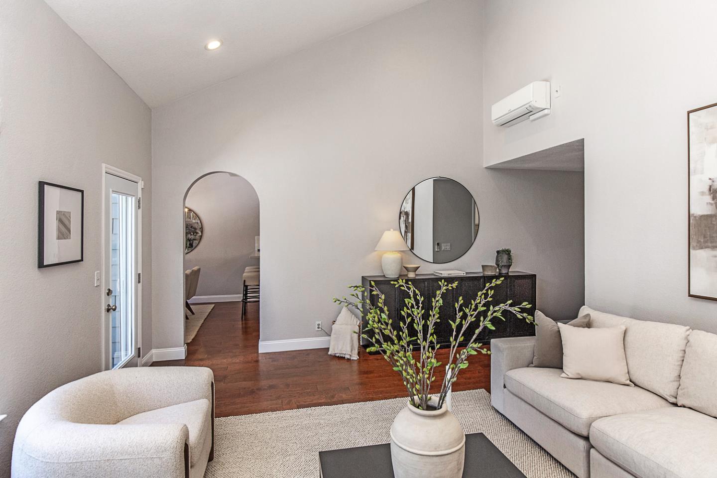 Detail Gallery Image 5 of 24 For 2080 Marich Way #8,  Mountain View,  CA 94040 - 3 Beds | 2 Baths