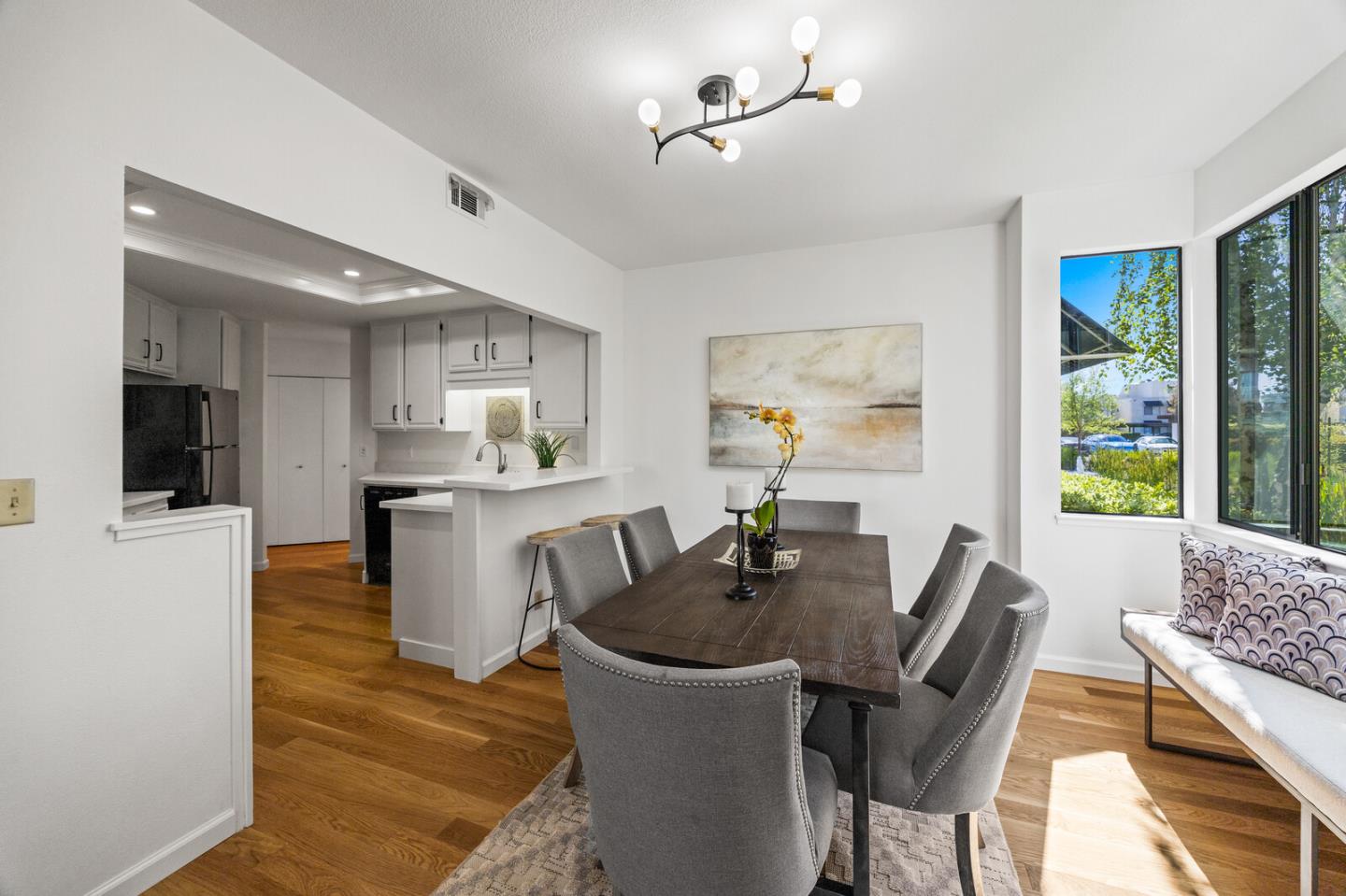 Detail Gallery Image 7 of 21 For 526 Shorebird Cir #16101,  Redwood Shores,  CA 94065 - 2 Beds | 2 Baths
