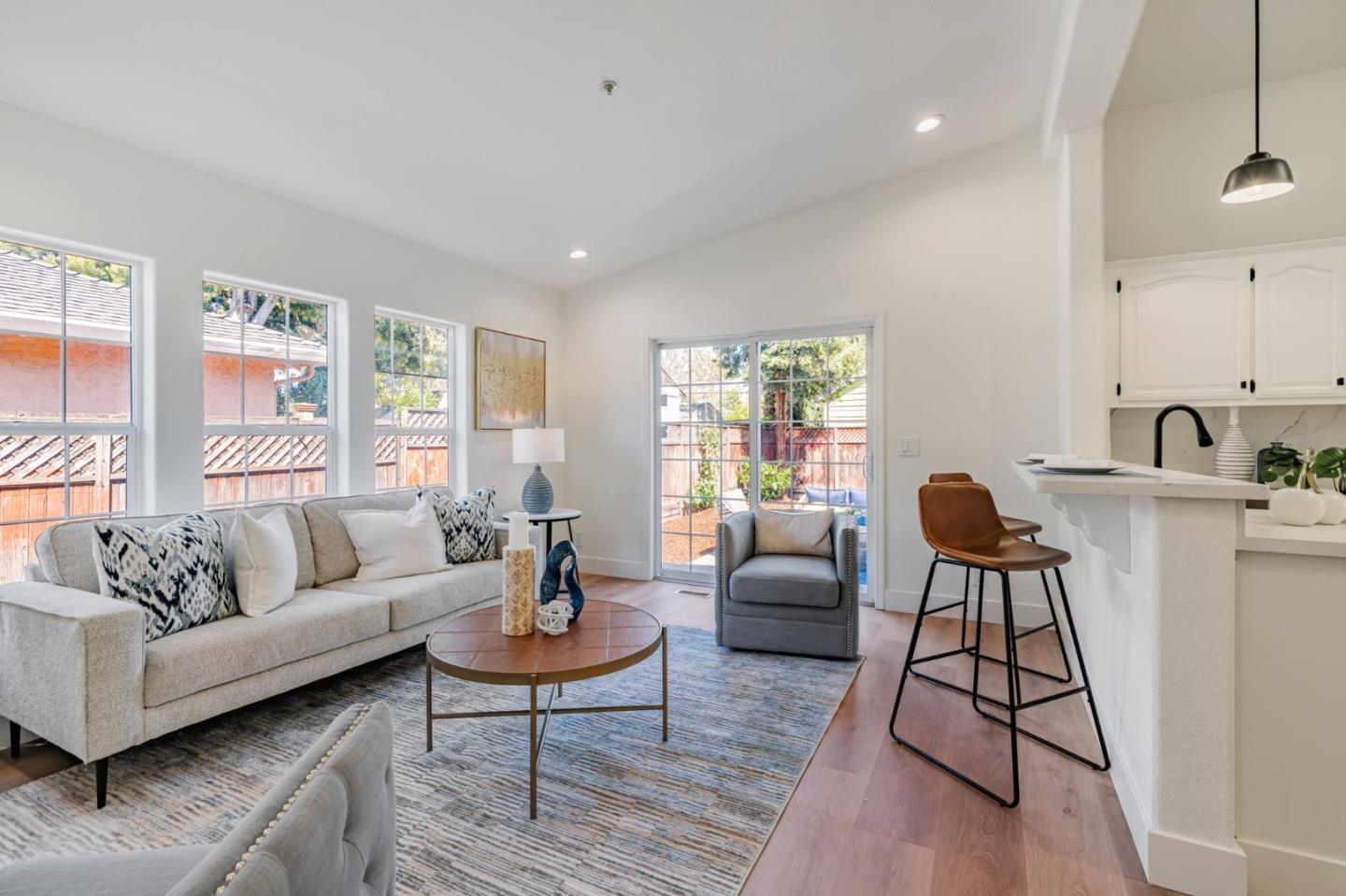Detail Gallery Image 16 of 37 For 123 Wayne Ct, Redwood City,  CA 94063 - 4 Beds | 2 Baths