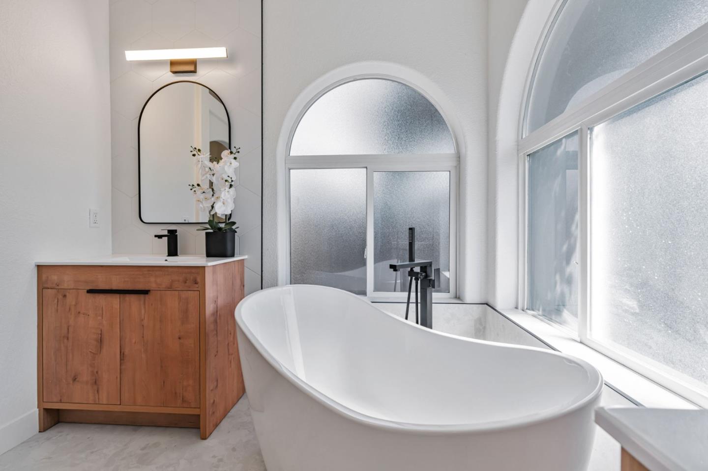 Detail Gallery Image 28 of 37 For 123 Wayne Ct, Redwood City,  CA 94063 - 4 Beds | 2 Baths
