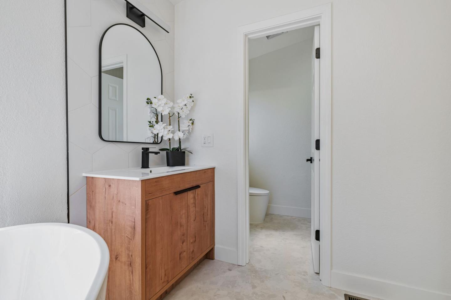 Detail Gallery Image 29 of 37 For 123 Wayne Ct, Redwood City,  CA 94063 - 4 Beds | 2 Baths